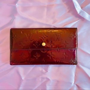 LOUIS VUITTON PORTE TRESOR Vernis Trifold Wallet